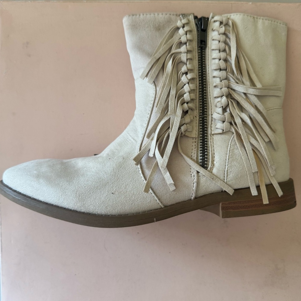 Women's Fringe Ankle Boots - Cream